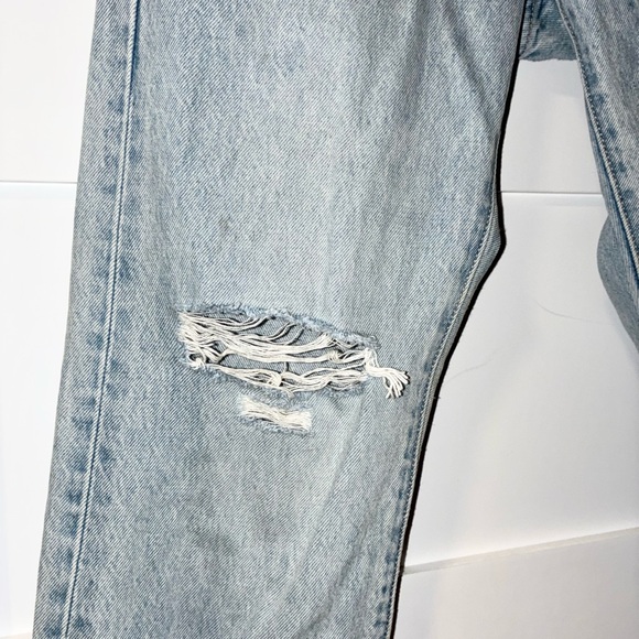 Levi's 501s Women’s Light Blue Distressed Straight Leg Jeans Size W26 L30 - Picture 11 of 11